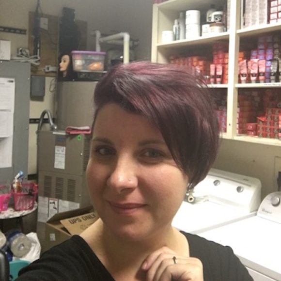 Meet your Posher, Amber - Picture 1 of 1